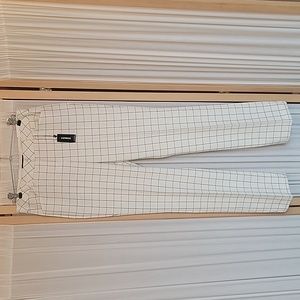 NWT Express Barely Boot Bootcut Low Rise Pants - Off White & Black Size 6 6R New